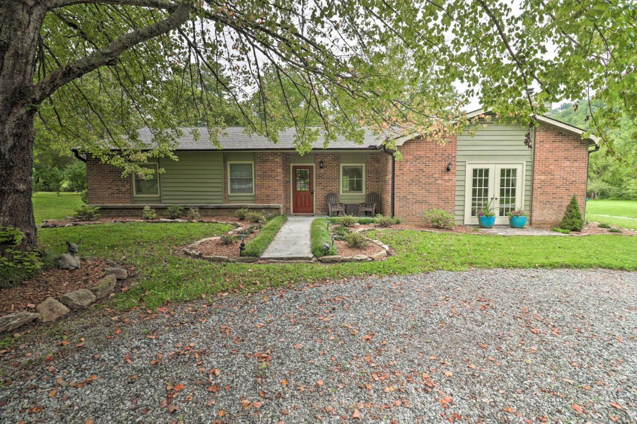 Hendersonville Home With Fire Pit 5 Mi To Downtown! Eksteriør billede