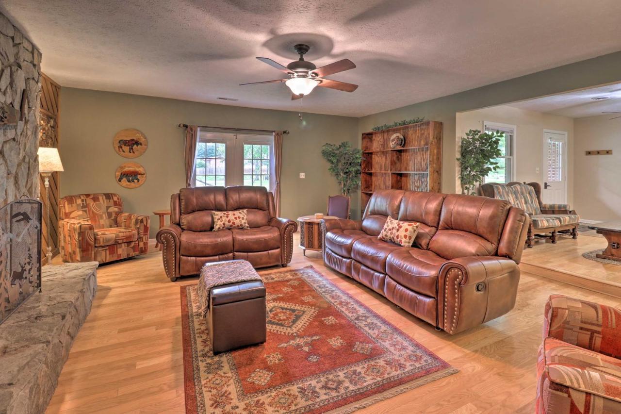 Hendersonville Home With Fire Pit 5 Mi To Downtown! Eksteriør billede