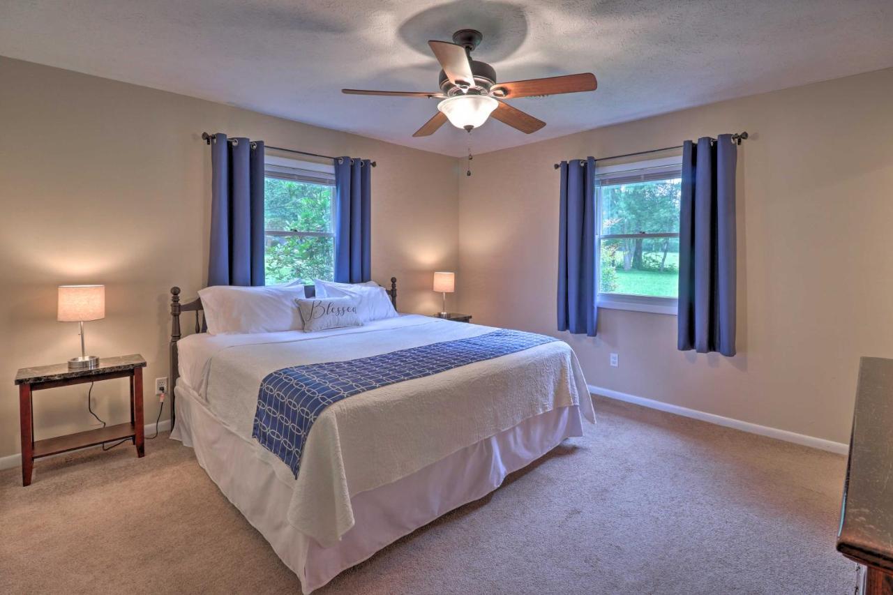 Hendersonville Home With Fire Pit 5 Mi To Downtown! Eksteriør billede