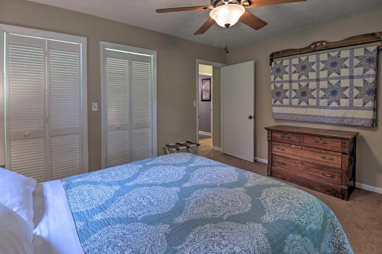 Hendersonville Home With Fire Pit 5 Mi To Downtown! Eksteriør billede